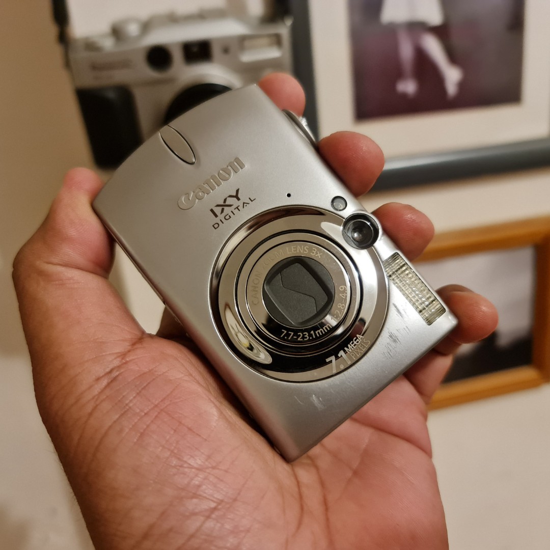 現金特価】 キヤノン Canon IXY DIGITAL 700