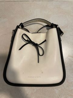 (Category: ) located in . Submitted by happyshopping (Listing ID 1163530882, Image 1). Description: .
