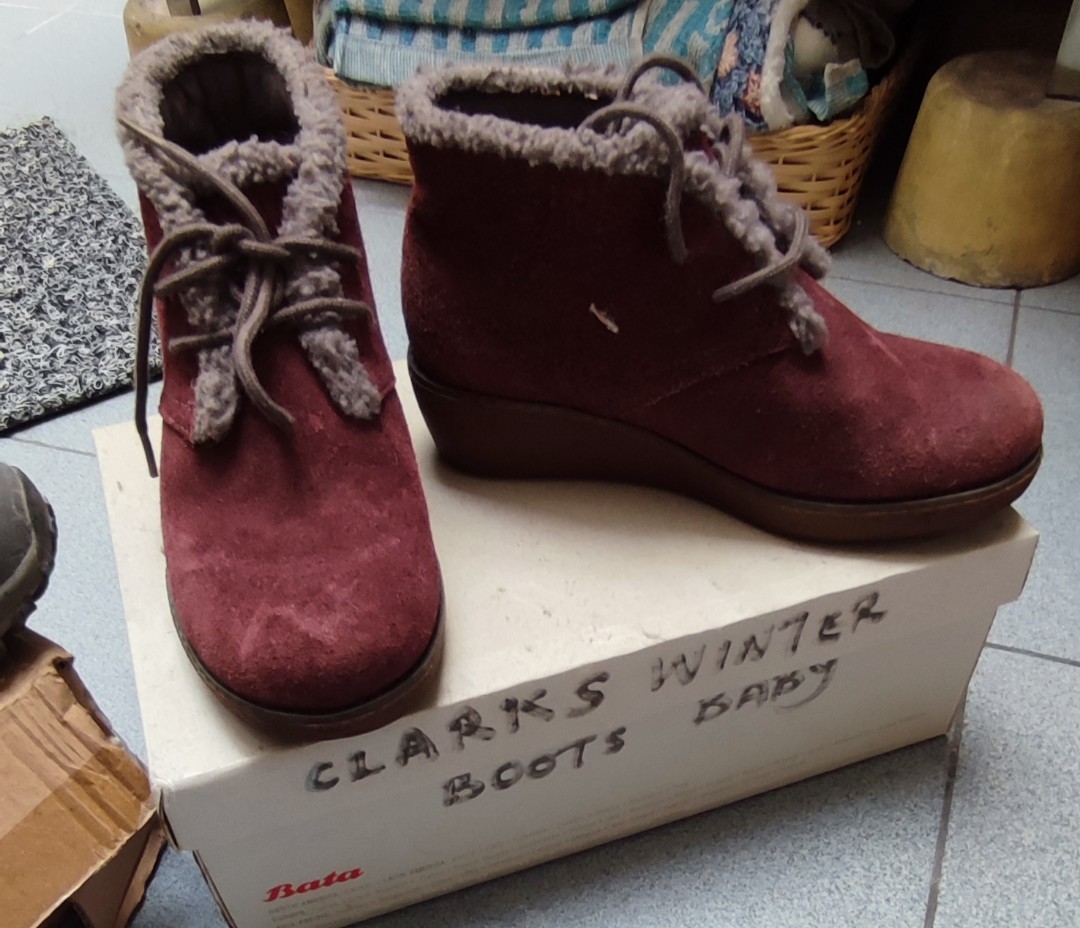 Clarks Girls Winter Boots, Babies & Kids, Babies & Kids Fashion on Carousell