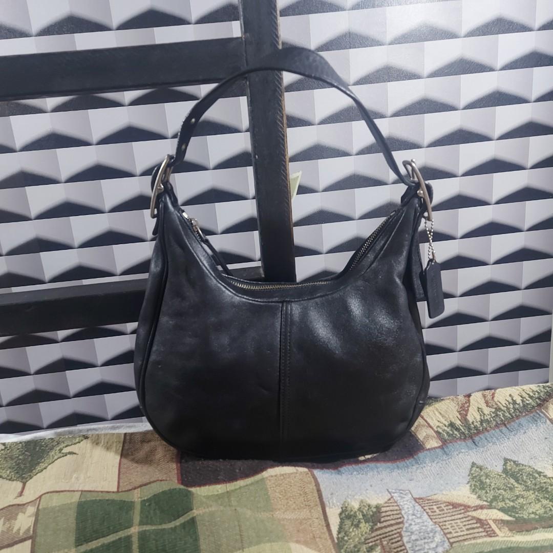 Vintage coach black shop leather shoulder bag