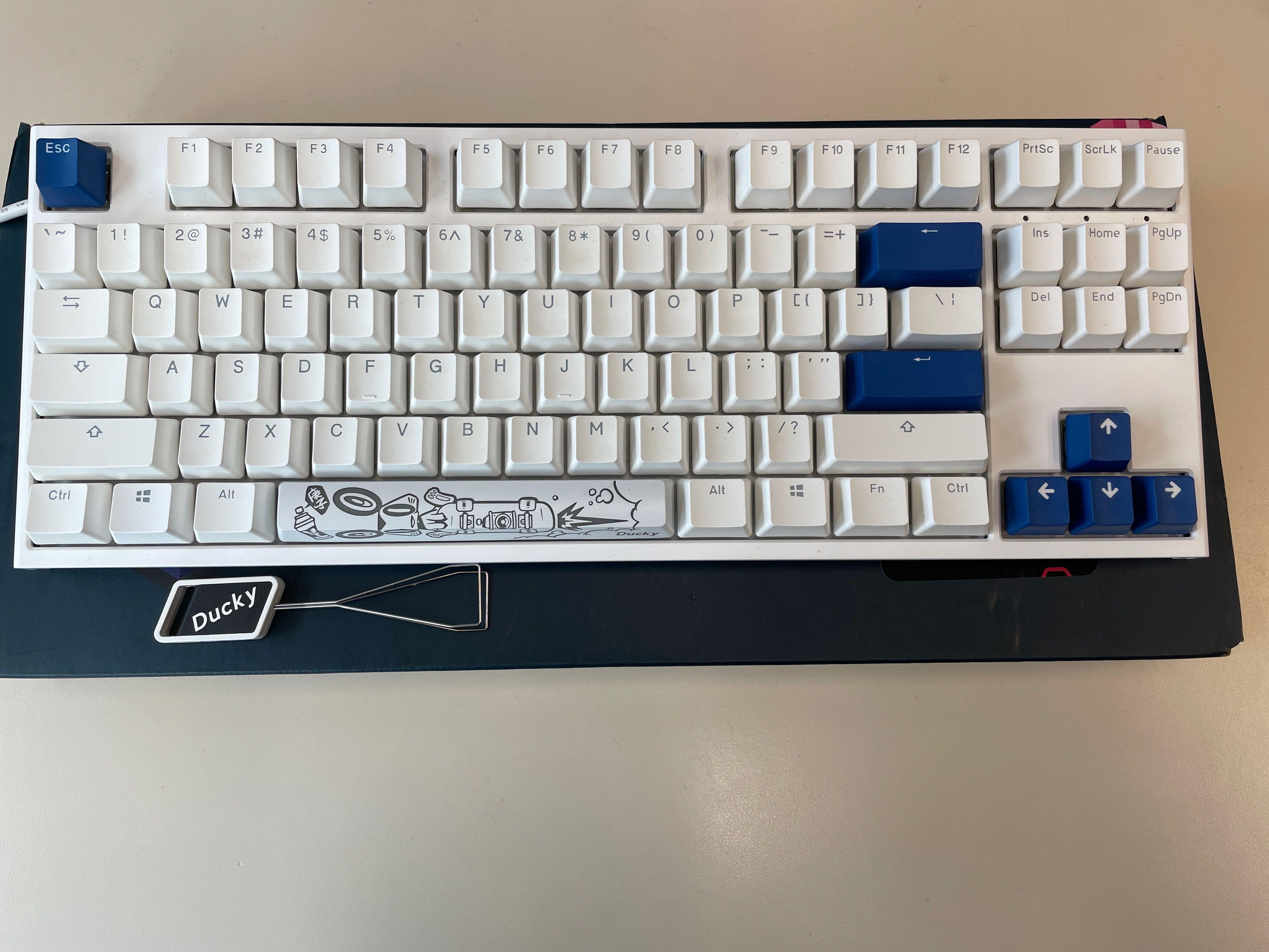 Ducky One 2 RGB 青軸, 電腦＆科技, 電腦周邊及配件, 電腦鍵盤及相關產品 - Carousell