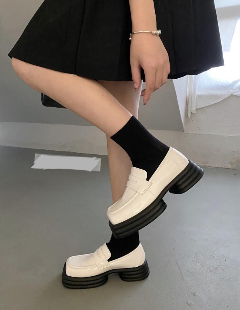 Brand New Trendy Shoes Female Loafers White