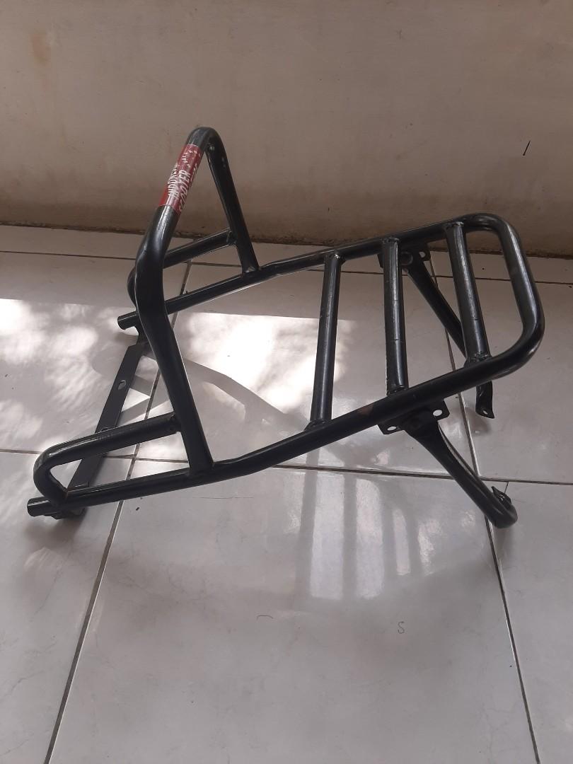 For Sale Backrack Vespa, Motor di Carousell