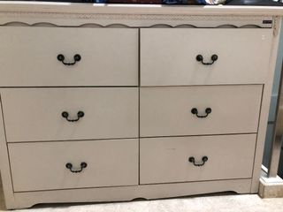 (Category: ) located in . Submitted by vv__.v (Listing ID 1163595713, Image 1). Description: .