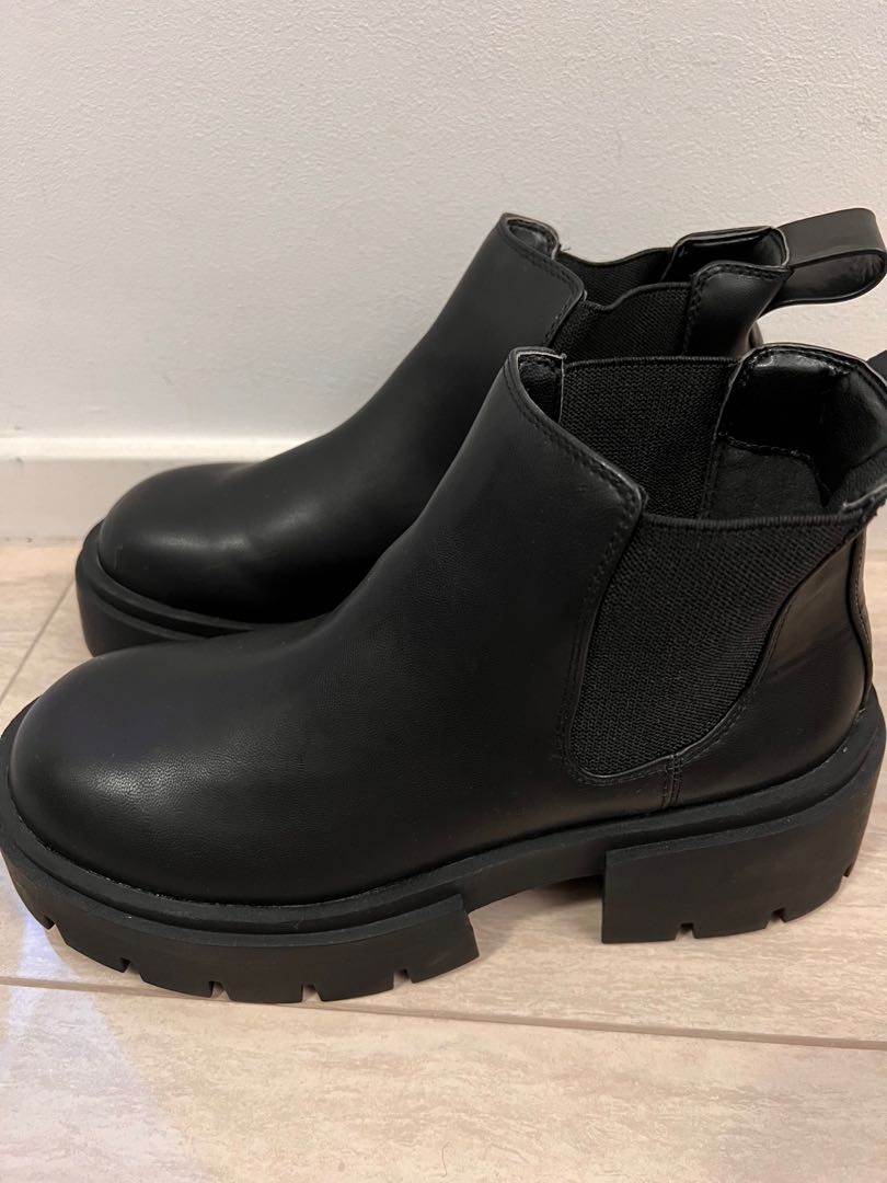 snakeskin ankle boots black