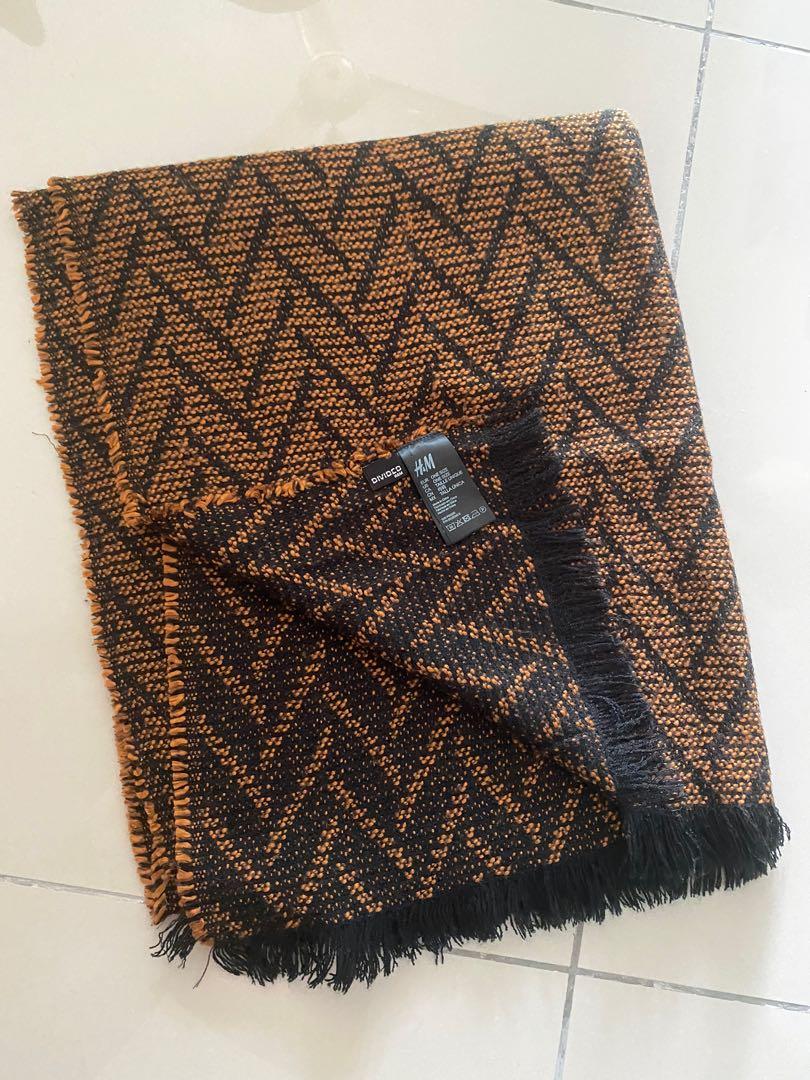 H&m sales divided scarf