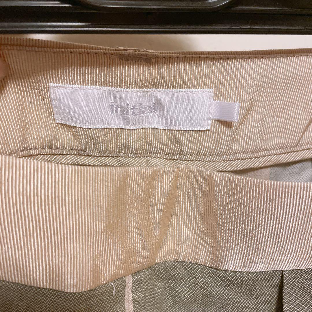 Initial pants （分類：其他下身）位於 Hong Kong。 由 secondparking 提交（商品編號 1163678080，圖片 8）。簡介： Waist 69cm Length 88cm。
