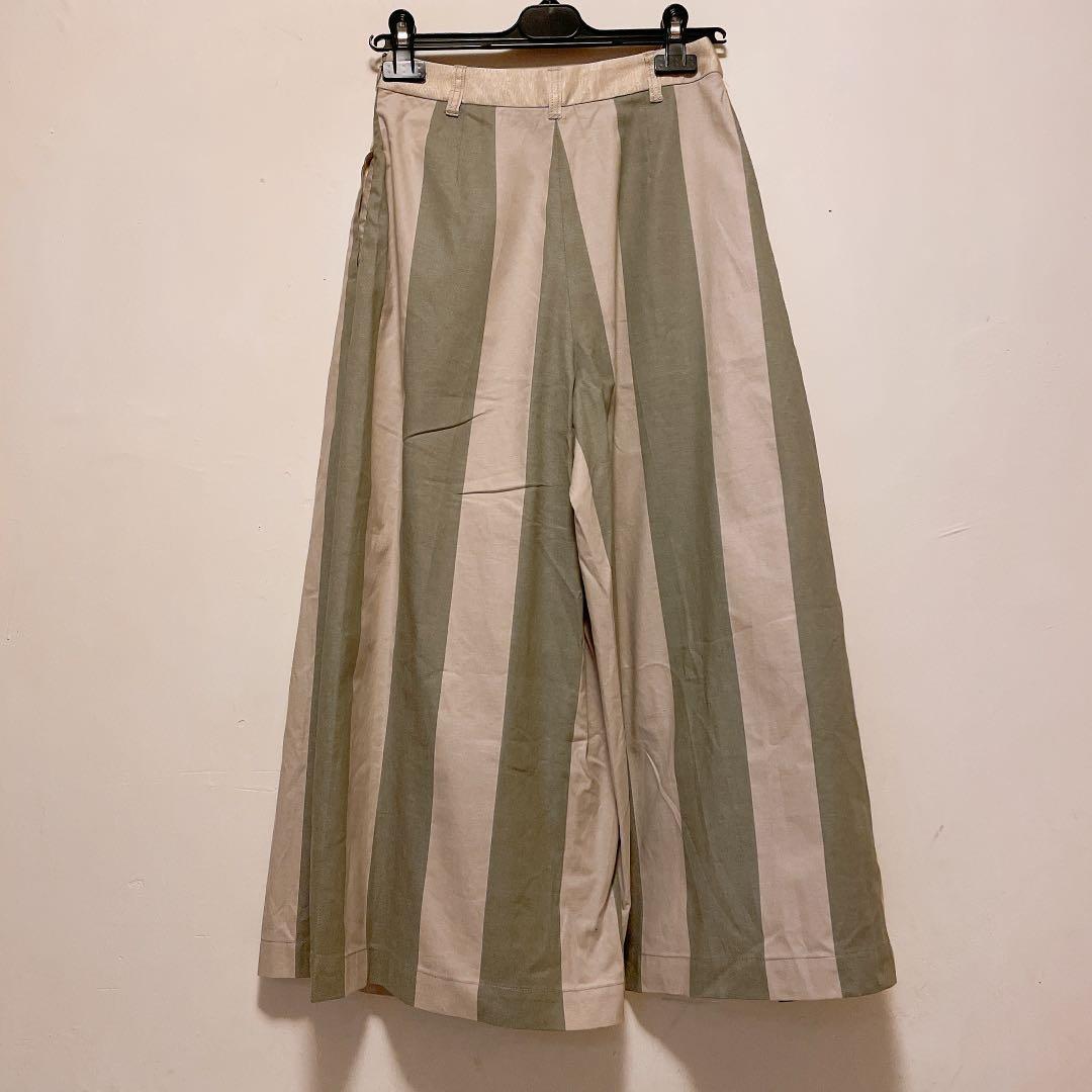 Initial pants （分類：其他下身）位於 Hong Kong。 由 secondparking 提交（商品編號 1163678080，圖片 6）。簡介： Waist 69cm Length 88cm。