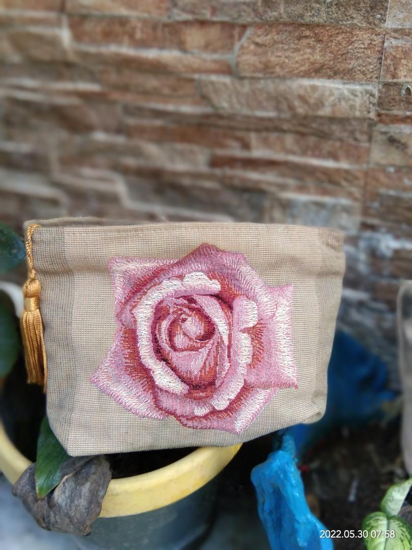 Iosis paris, Women's Fashion, Bags & Wallets, Purses & Pouches on Carousell