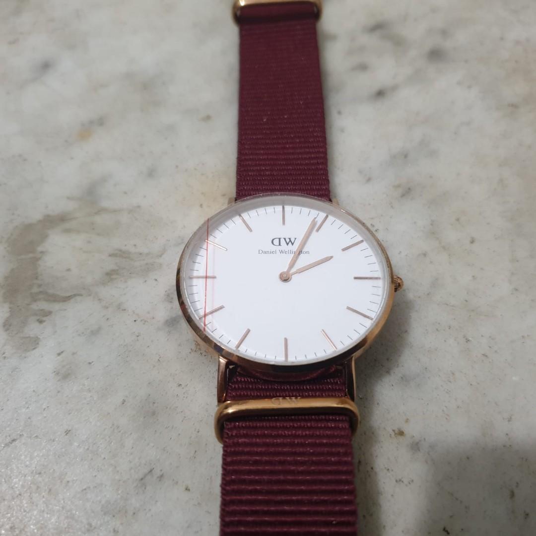 Daniel wellington deals maroon