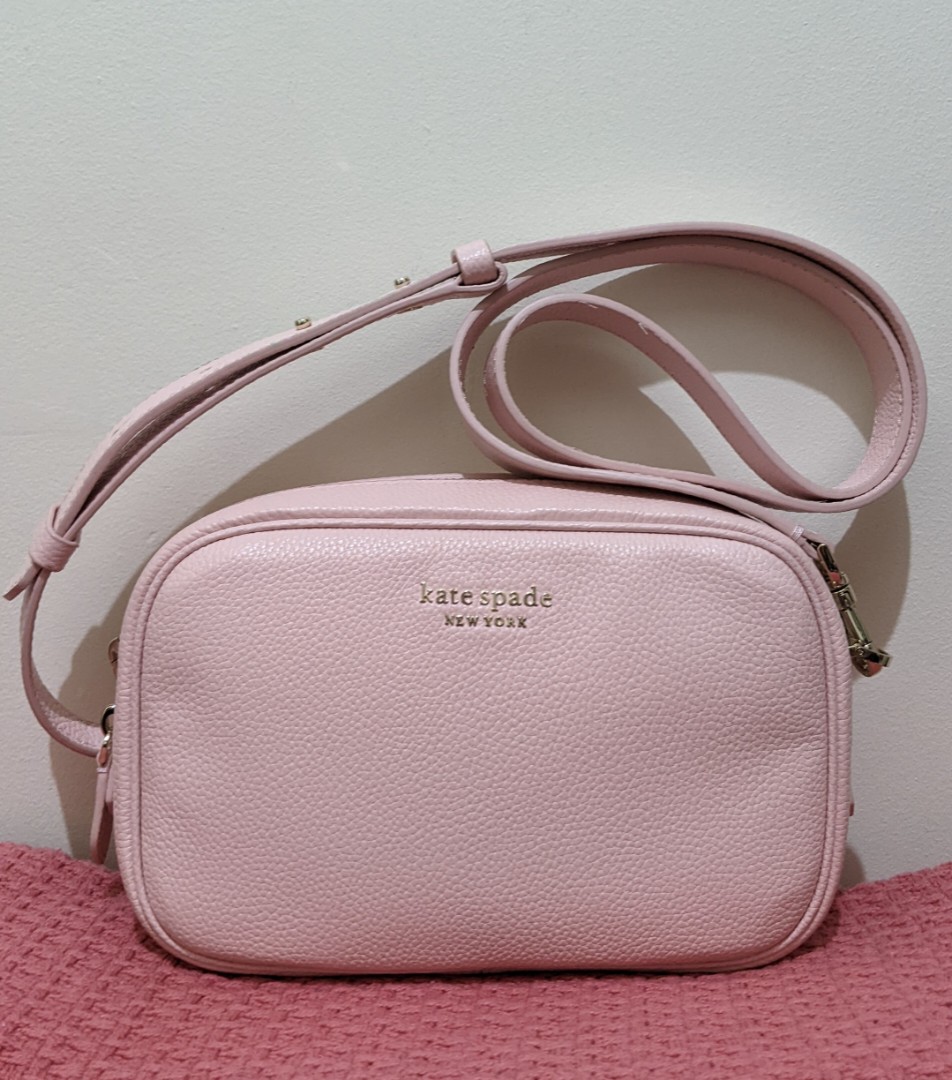 Kate Spade Astrid Medium Camera bag, Women's Fashion, Bags & Wallets,  Cross-body Bags on Carousell