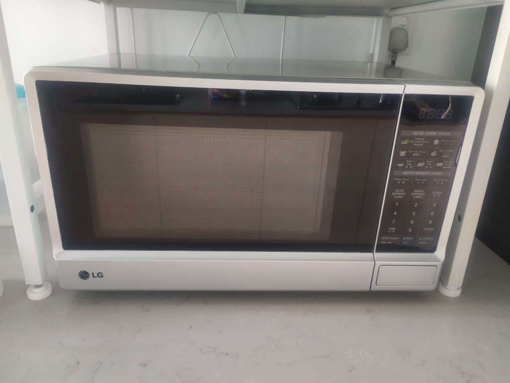 LG Microwave oven MS2347B with manual, TV & Home Appliances, Kitchen Appliances, Ovens