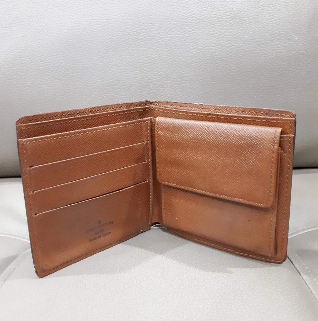 Louis Vuitton Monogram Bi Fold Small Wallet (Category: Luxury Bags & Wallets) located in Taguig. Submitted by esa.agustin (Listing ID 1163677859, Image 2). Description: Original Louis Vuitton Monogram Bi Fold small wallet. With Box. Made in Spain ..