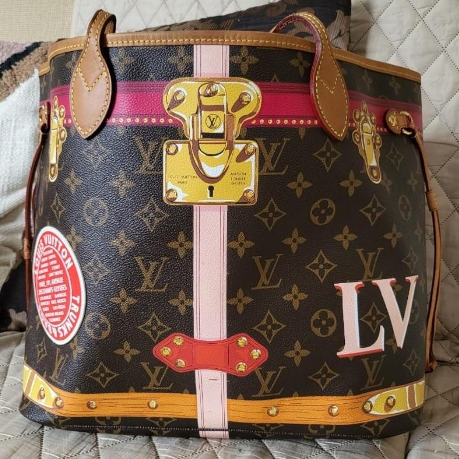 Authentic Gucci neverfull mm, Luxury, Bags & Wallets on Carousell