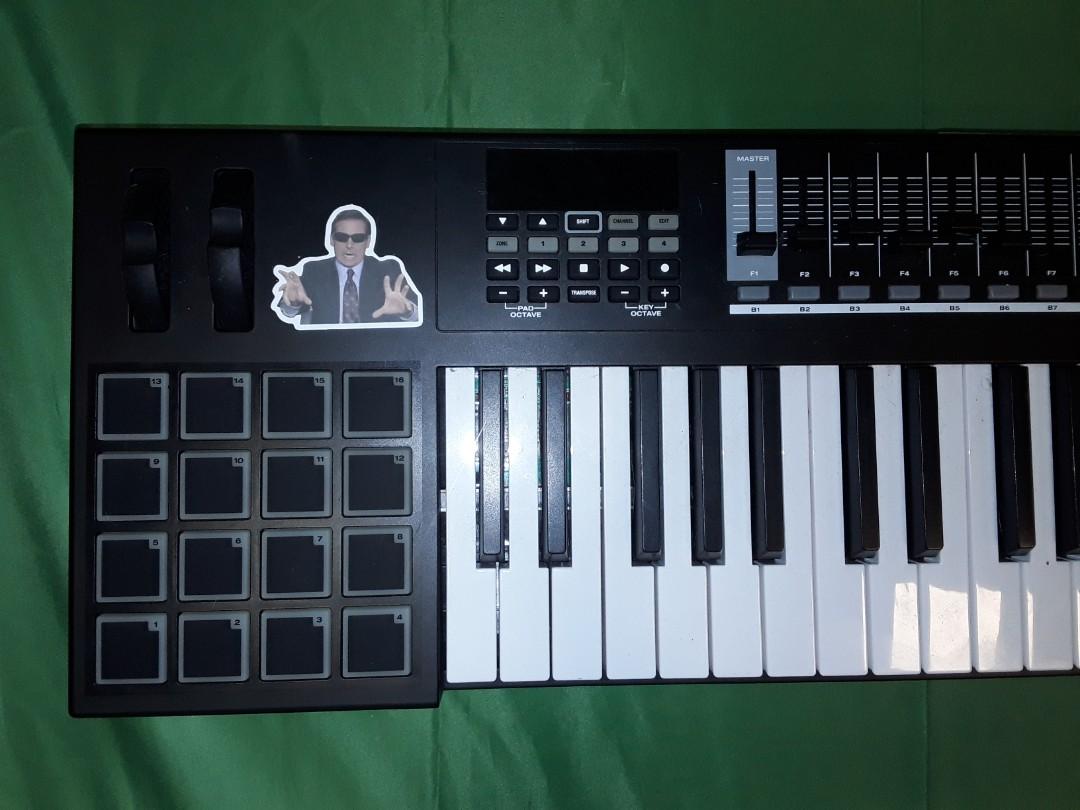 Keyboard shop with beatpad