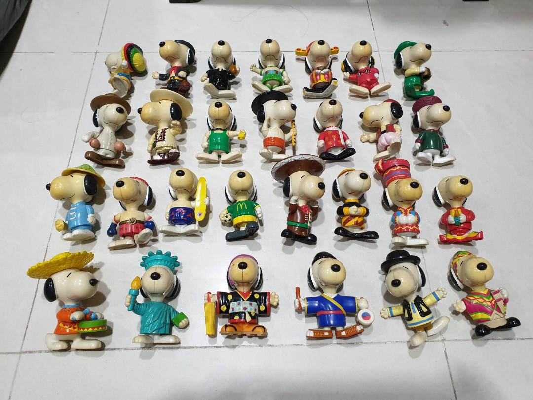 McDonald s Snoopy World Tour 1999 Happy Meal Toys Collectables