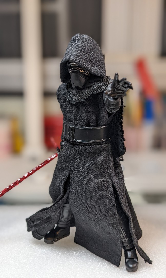Mafex sales kylo ren