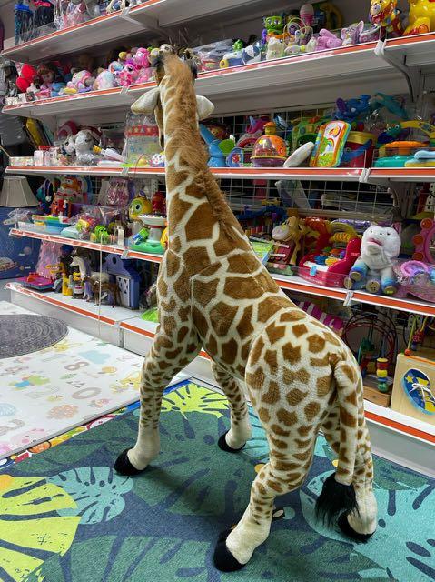 Melissa doug giraffe 2025 giant stuffed animal