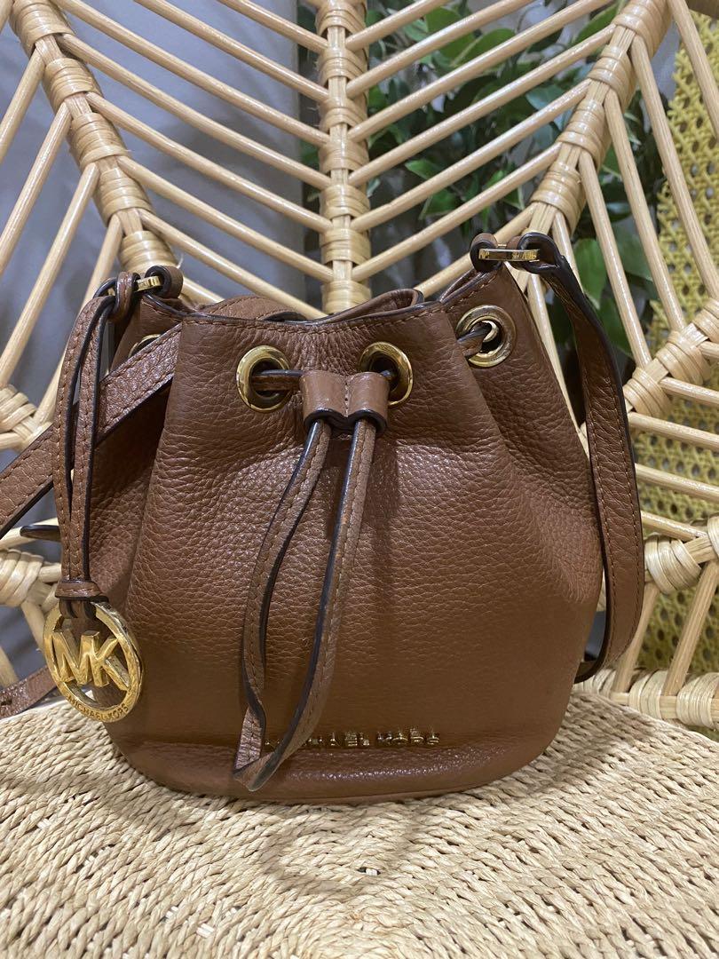 tas sling-bag Michael Kors Emilia Brown Small Bucket Bag Luggage Sling Bag  | Tinkerlust