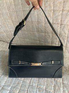 (Category: ) located in . Submitted by retrobags (Listing ID 1163509867, Image 1). Description: .