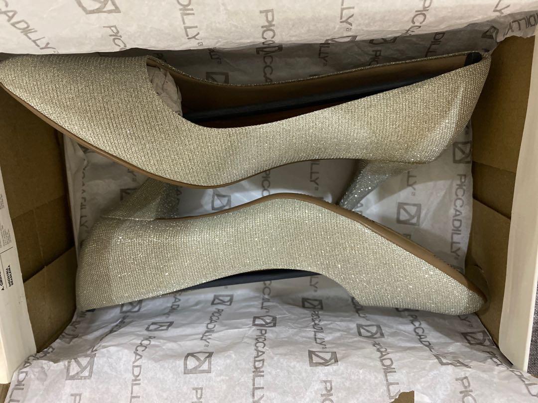 Piccadilly heels size 7 good as new (Category: Heels) located in Caloocan City. Submitted by jwtechcomputermarketing (Listing ID 1163610830, Image 3). Description: For sale - used once - size 8 - no issues - with receipt - bought Jan. 2020 - srp 2,999 - made in brazil Rfs: decluttering 🏦mode of payment: bdo, bpi, metrobank, gcash 🚚 delivery via lalamove grab etc. c/o buyer Thank you and Godbless! 😊 .
