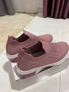 PINK SHOES