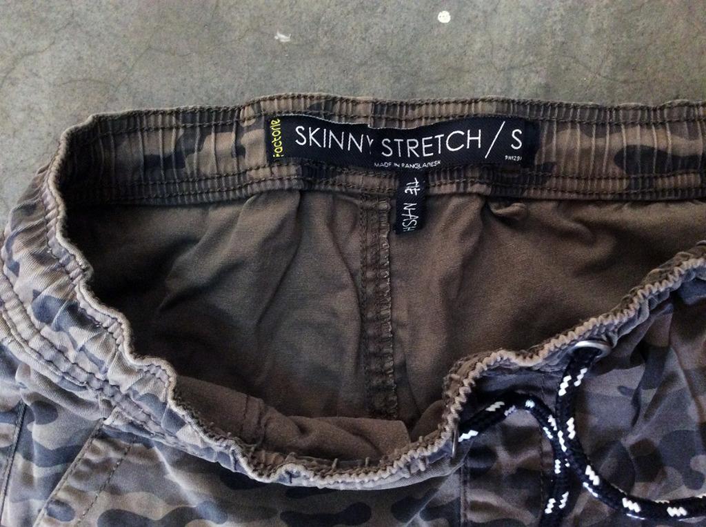 Camo discount pants factorie