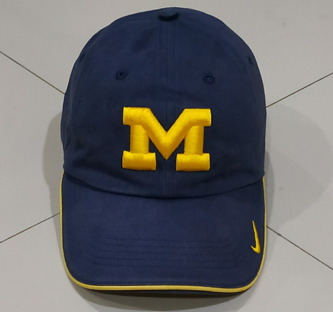 Topi Nike Michigan, Fesyen Pria 