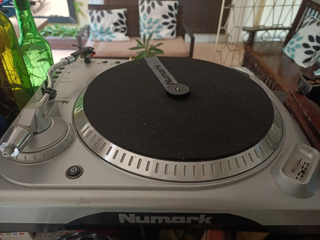 TTi USB Turntable with Pitch Control & Universal Dock (Category: Other Audio Equipment) located in Paranaque City. Submitted by esj3rd.1 (Listing ID 1163652670, Image 2). Description: 2nd Hand TTi USB Turntable with Pitch Control & Universal Dock Php: 5,500 FEATURES * Record directly to iPod video (5th gen) and iPod nano (2nd gen) * Record directly to your computer via USB * Works with all docking iPod models when used through iTunes * 33 and 45 