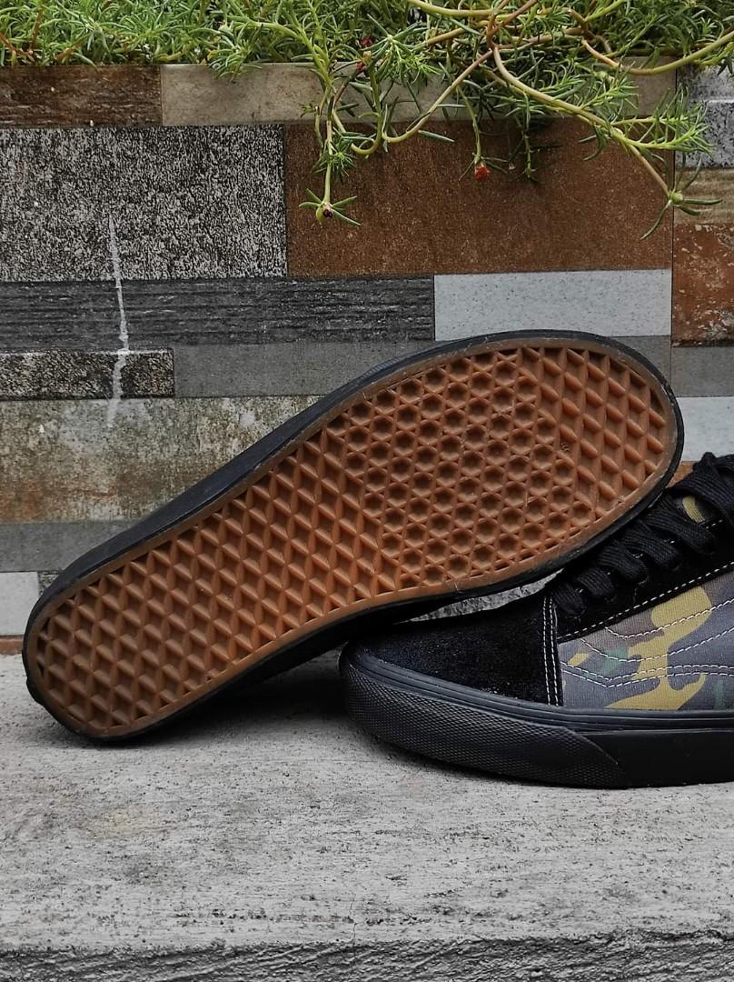 Supreme online vans camo