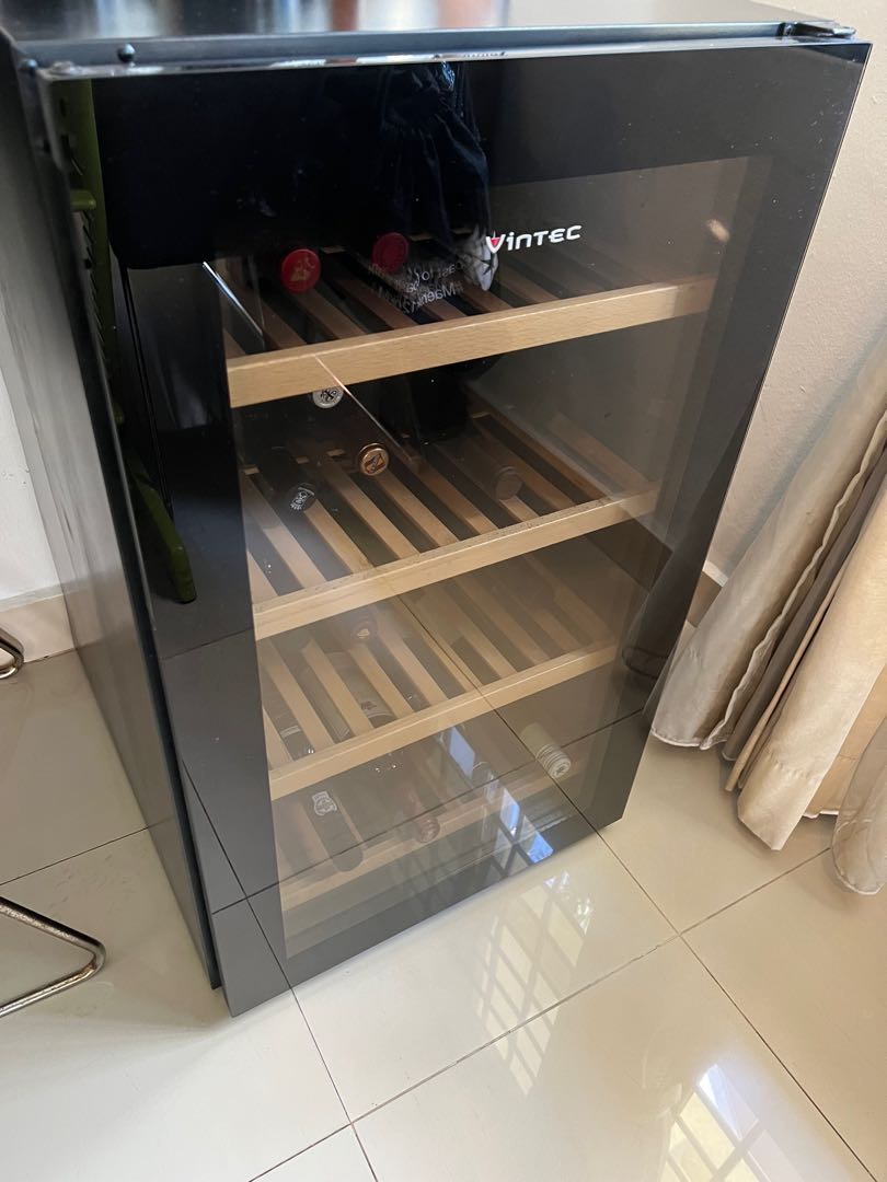 Vintec Wine Fridge 35 bottles, TV & Home Appliances, Kitchen