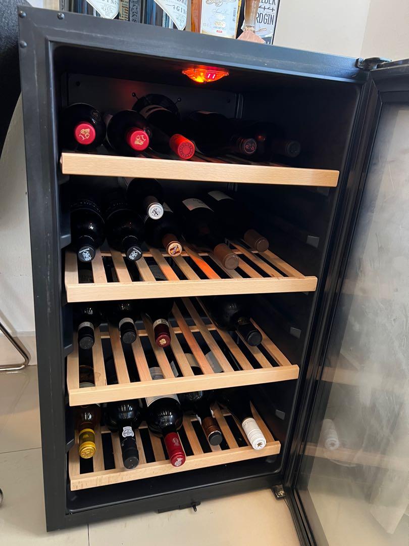 Vintec Wine Fridge 35 bottles, TV & Home Appliances, Kitchen