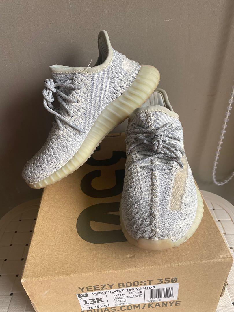 Yeezy lace 2025 size