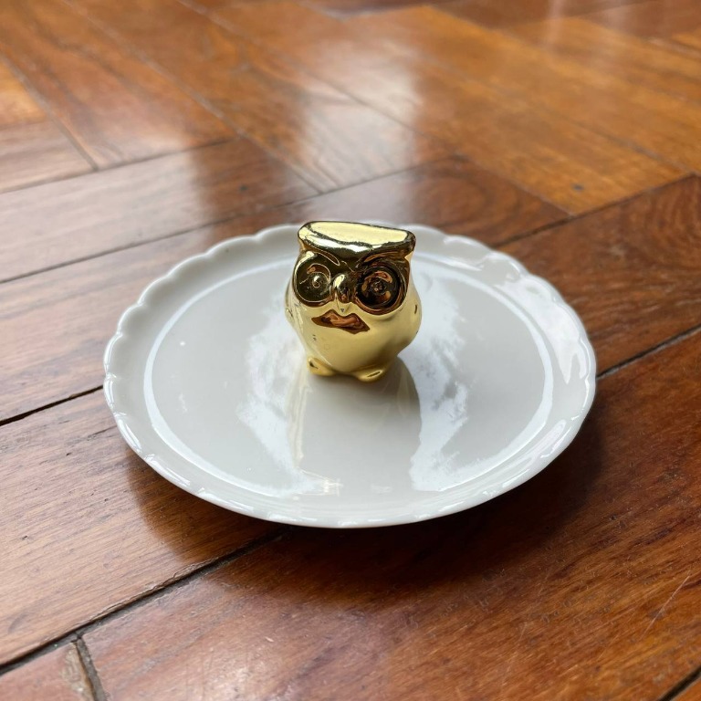 Owl jewelry shop holder