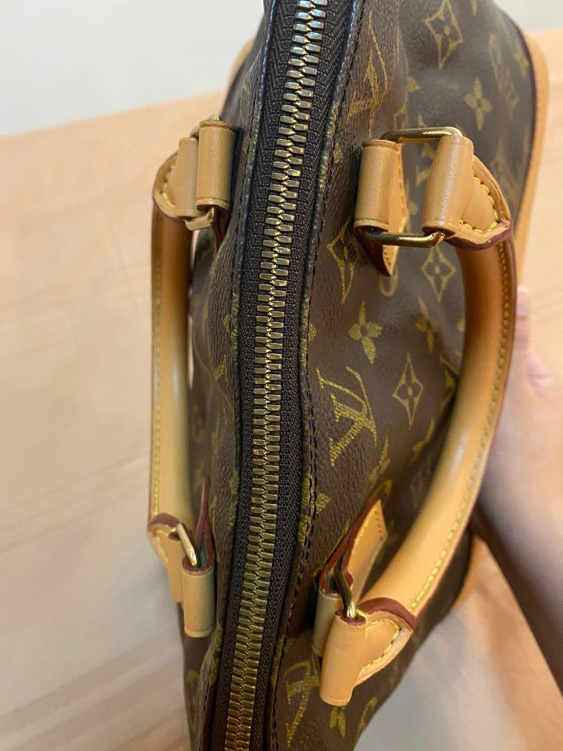 AUTHENTIC LV Alma Monogram PM (Category: Luxury Bags & Wallets) located in Santa Rosa. Submitted by authenthei (Listing ID 1163740075, Image 3). Description: Authentic LV ALMA MONOGRAM with certificate of authenticity ENTRUPY (Dr. leather greenbelt) Restored (by dr. Leather greenbelt) will share receipt of restoration Pristine condition on leather tarnished gold hardware (vintage) MOP: gcash/bpi/bdo ONLY no COD no COP SHIPPING FEE on BUYER (munti