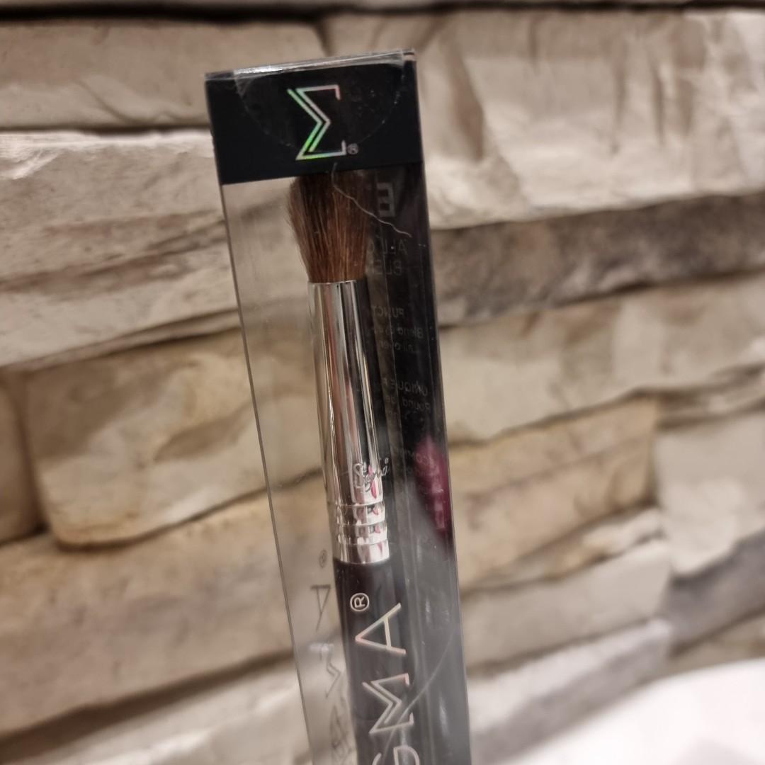 Authentic Sigma E37 All Over Blend Brush (Category: Makeup) located in Taguig. Submitted by jhenrobielos (Listing ID 1163852801, Image 3). Description: Authentic Sigma E37 All Over Blend Brush Brand new Bought from US Mix and blend your shades for a flawless custom look using this soft, round SigmaTech® fiber brush to apply, buff and diffuse harsh lines..