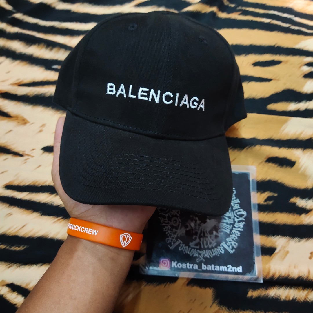 Balenciaga Caps, Fesyen Pria, Aksesoris 