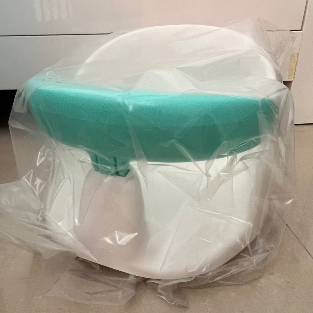 Brand New Tesco Baby Bath Swivel Seat for Bath Tub, Babies & Kids