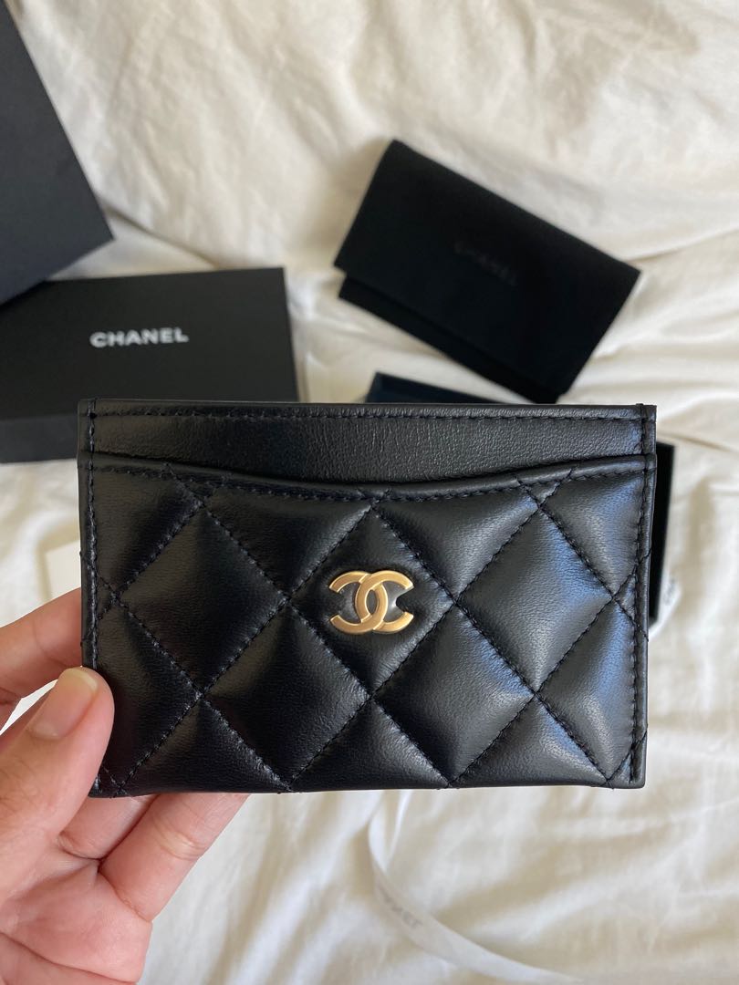 CHANEL lambskin gold hardware card holder