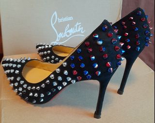 Red bottom heels best sale spikes