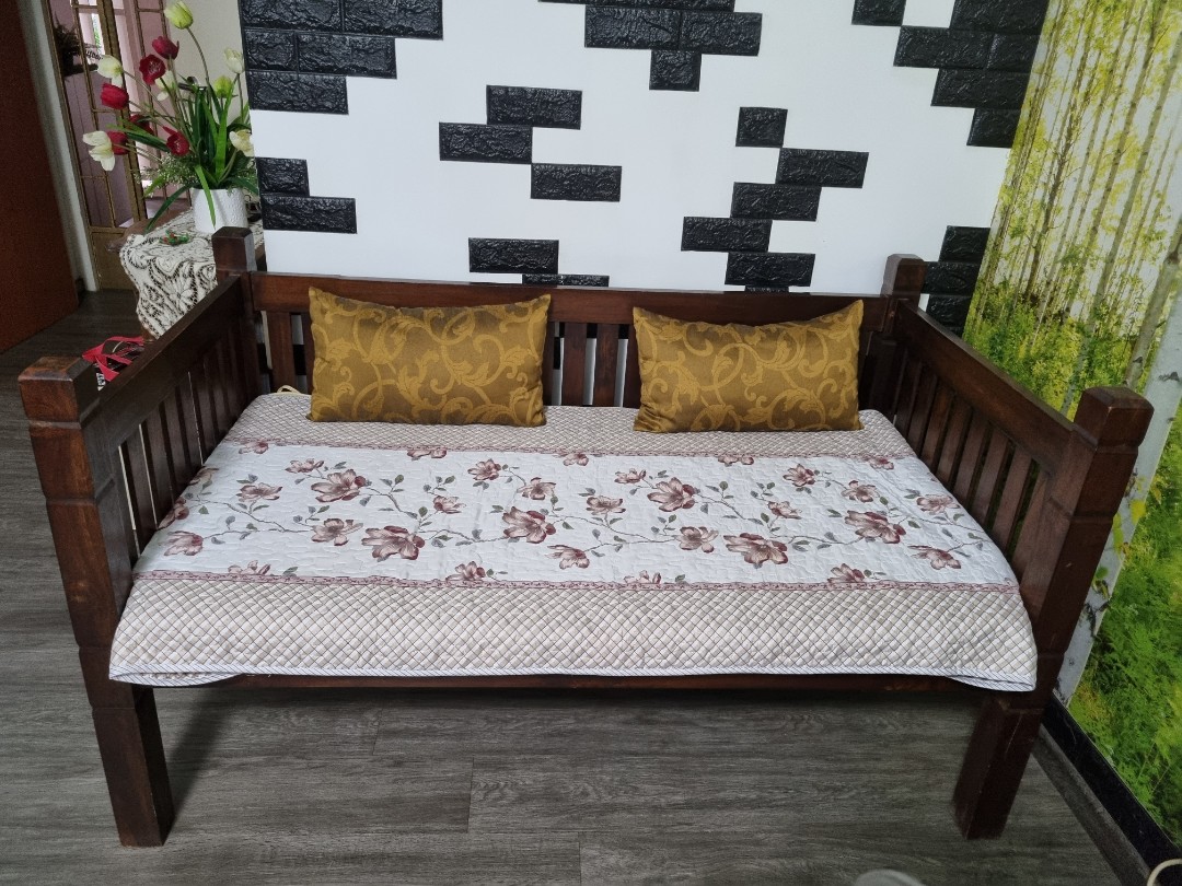 Day Bed, Furniture & Home Living, Furniture, Other Home Furniture on