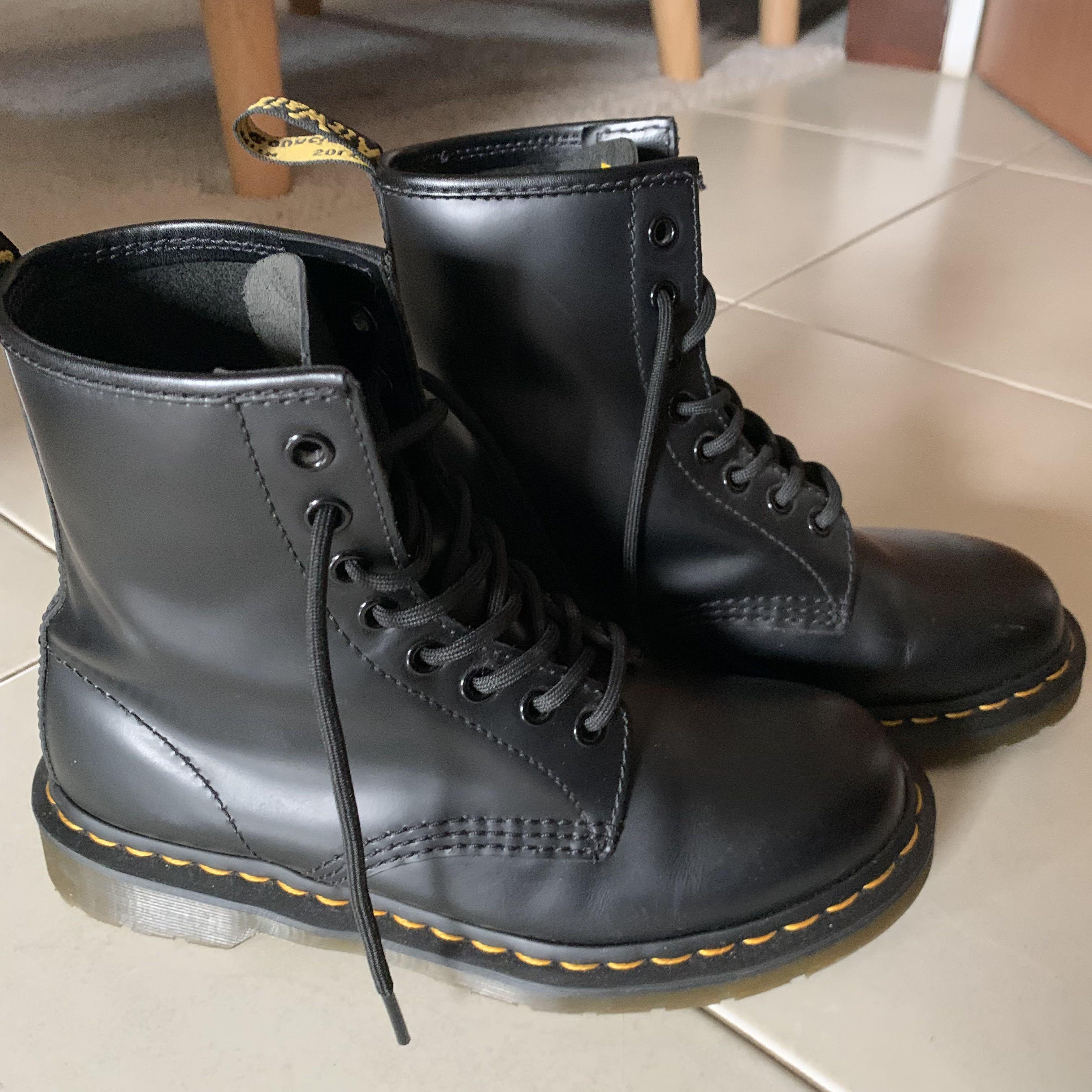 DR MARTENS UK 5