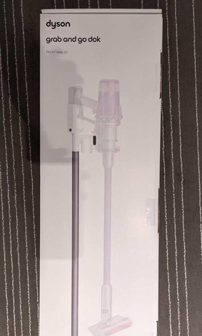 Dyson grab and go dok, Furniture & Home Living, Cleaning & Homecare