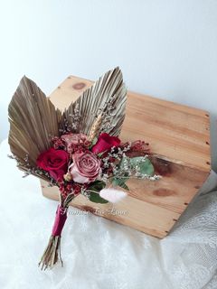 Bridesmaid /Engagement Bouquets Collection item 1