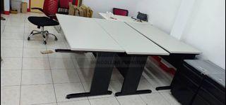 freestanding table / computer desk