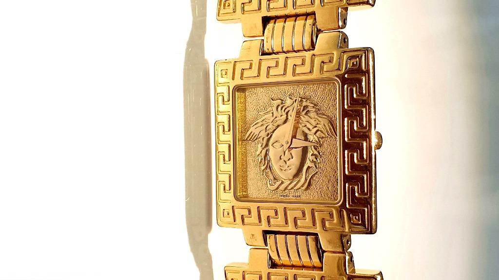 GIANNI VERSACE SIGNATURE Gold Medusa watch (Actual Photos), Luxury, Watches on Carousell
