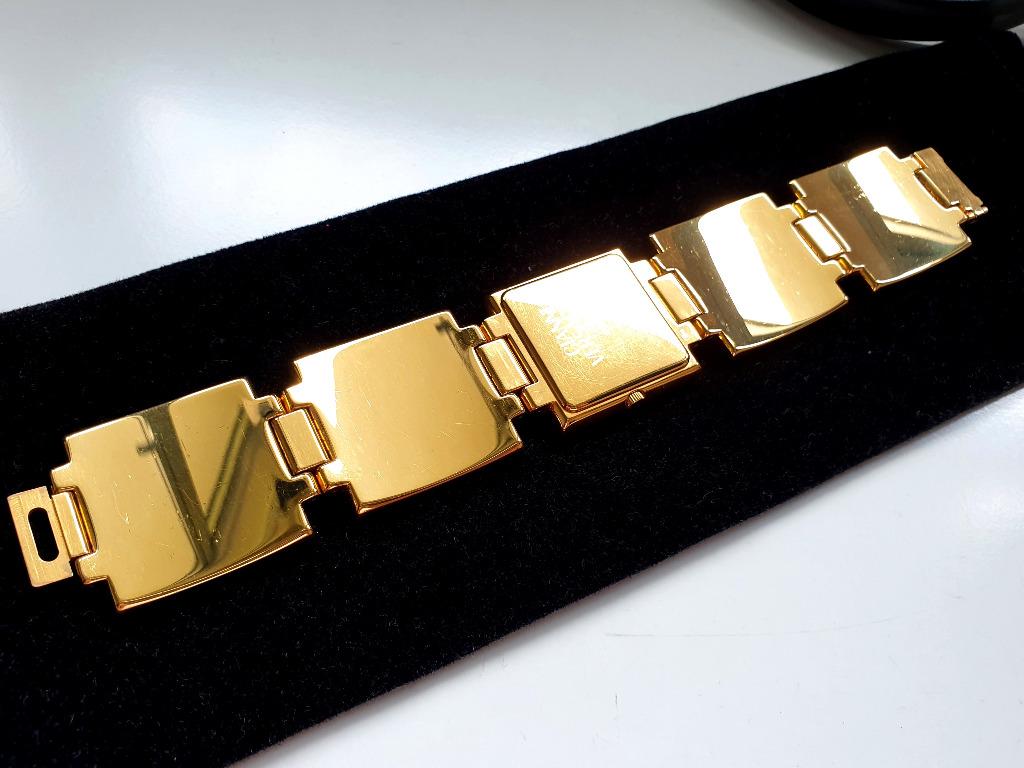 GIANNI VERSACE SIGNATURE Gold Medusa watch (Actual Photos), Luxury, Watches on Carousell