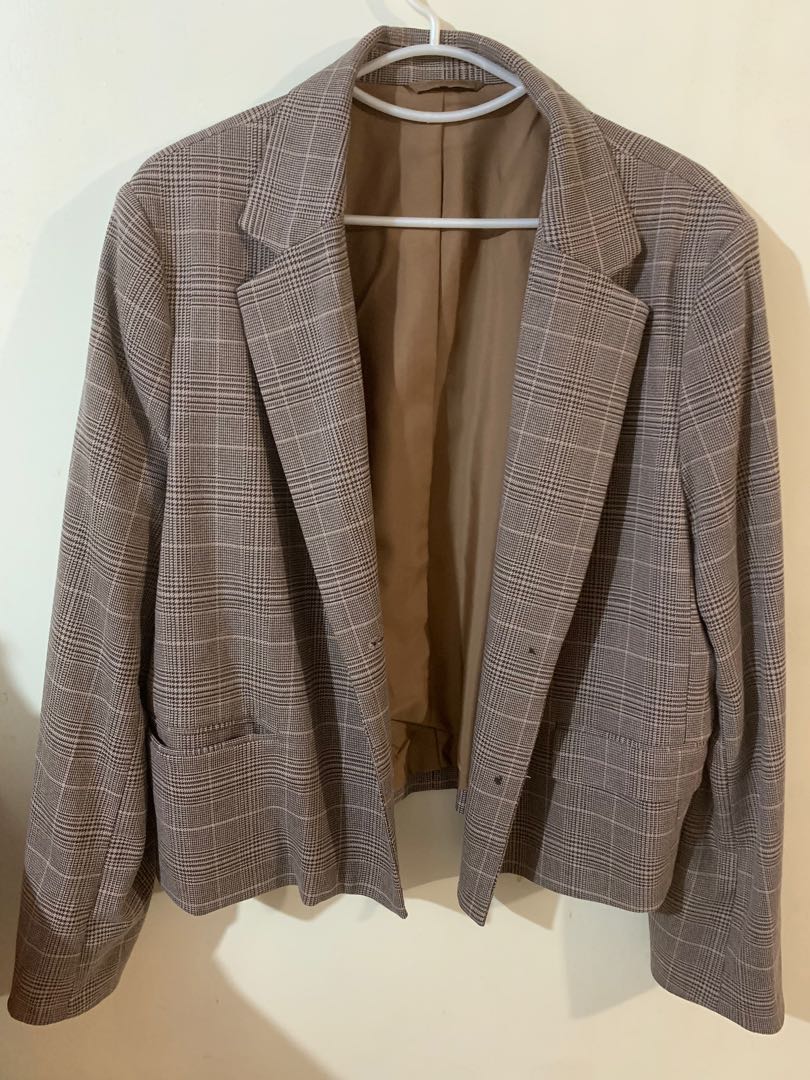 GU 西裝外套Blazer Jacket, 女裝, 外套及戶外衣服- Carousell