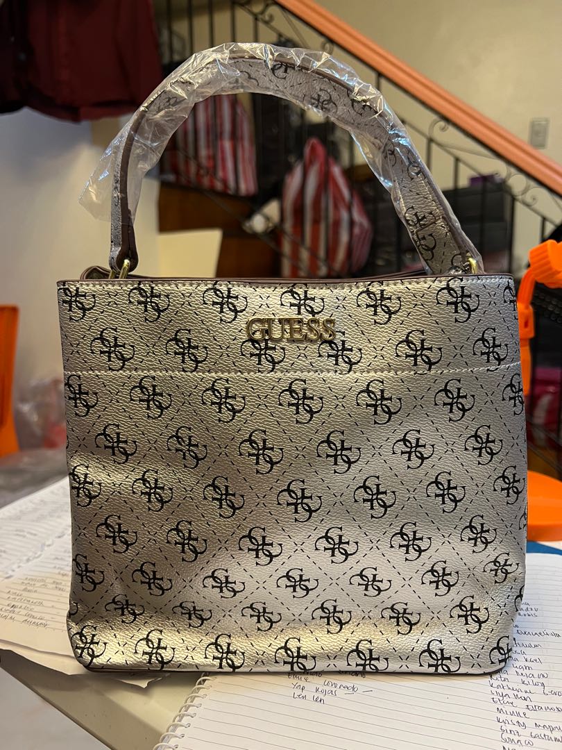 guess bucket bag, Women's Fashion, Bags & Wallets, Shoulder Bags on