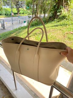 (Category: ) located in . Submitted by xxmag (Listing ID 1163718723, Image 1). Description: .